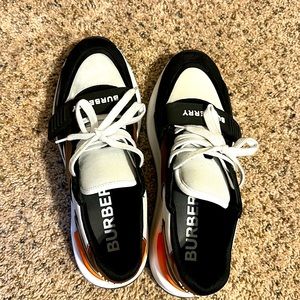 Burberry sneakers